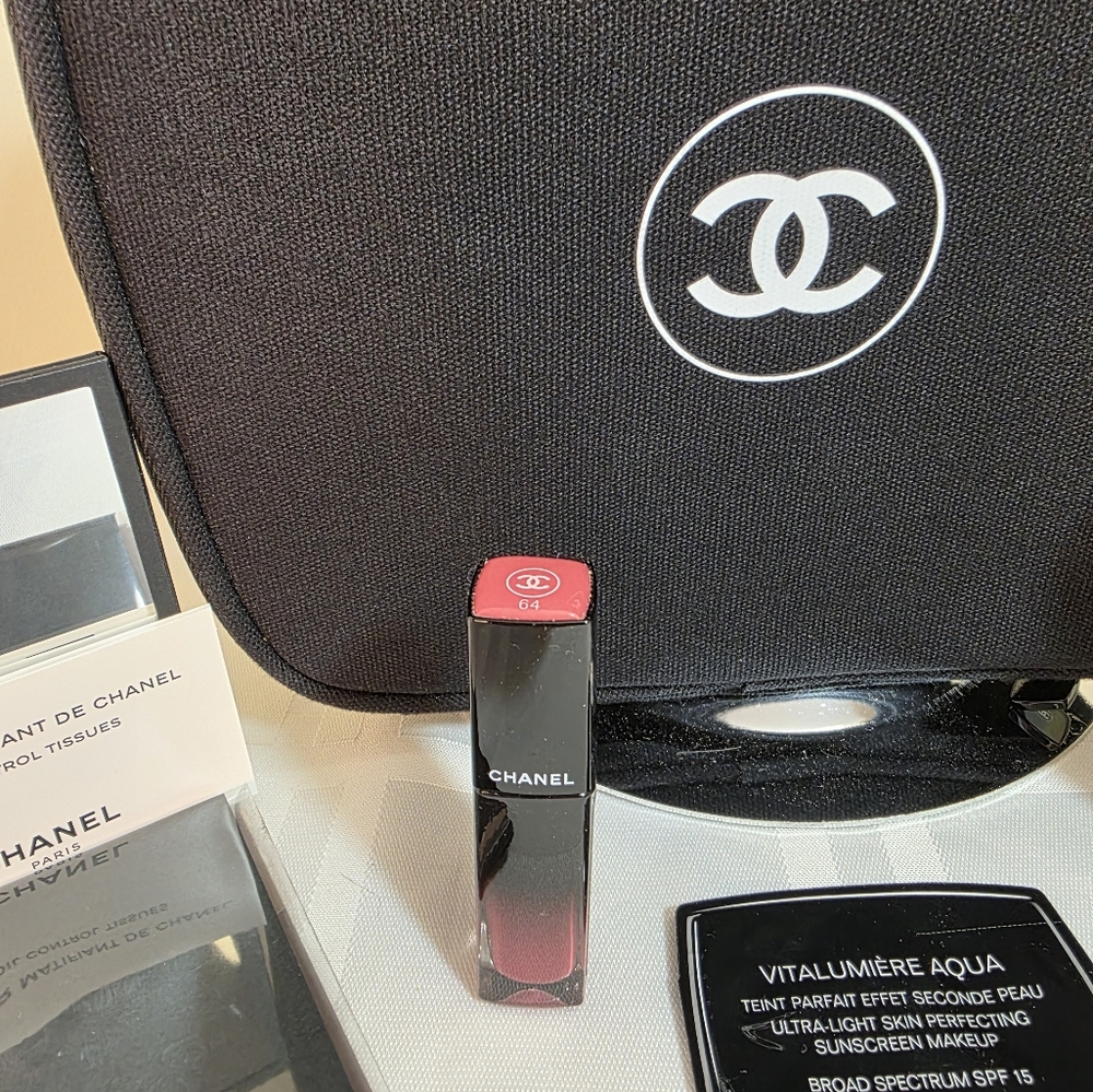 Chanel Beauty Bundle.LG Zip Around Beauty Pouch On Chain.Lip Laquer,Kabuki Brush - Picture 7 of 16